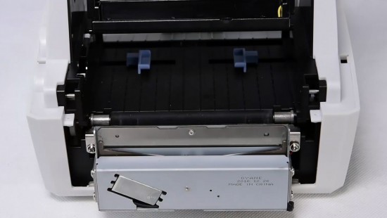 Imprimante de codes à barres avec découpeuse automatique: une coupe efficace augmente le rendement